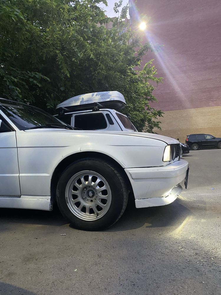 Продам БМВ 520i 1989г