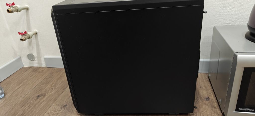 Продам кейс Be quiet pure base 600