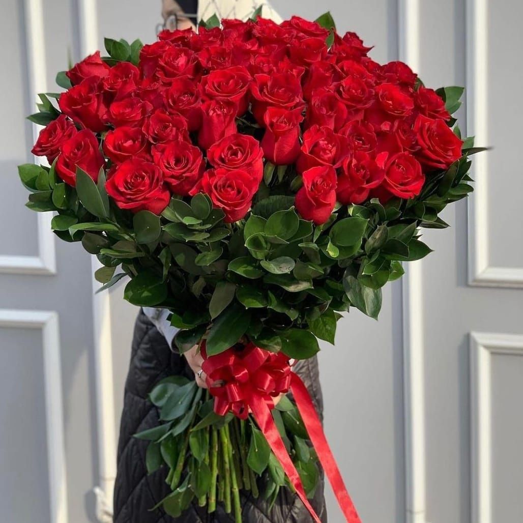 Доставка цветов Караганды,цветы ,метровые розы,пионы,шары,торты