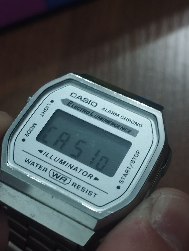 Часы Casio Retro