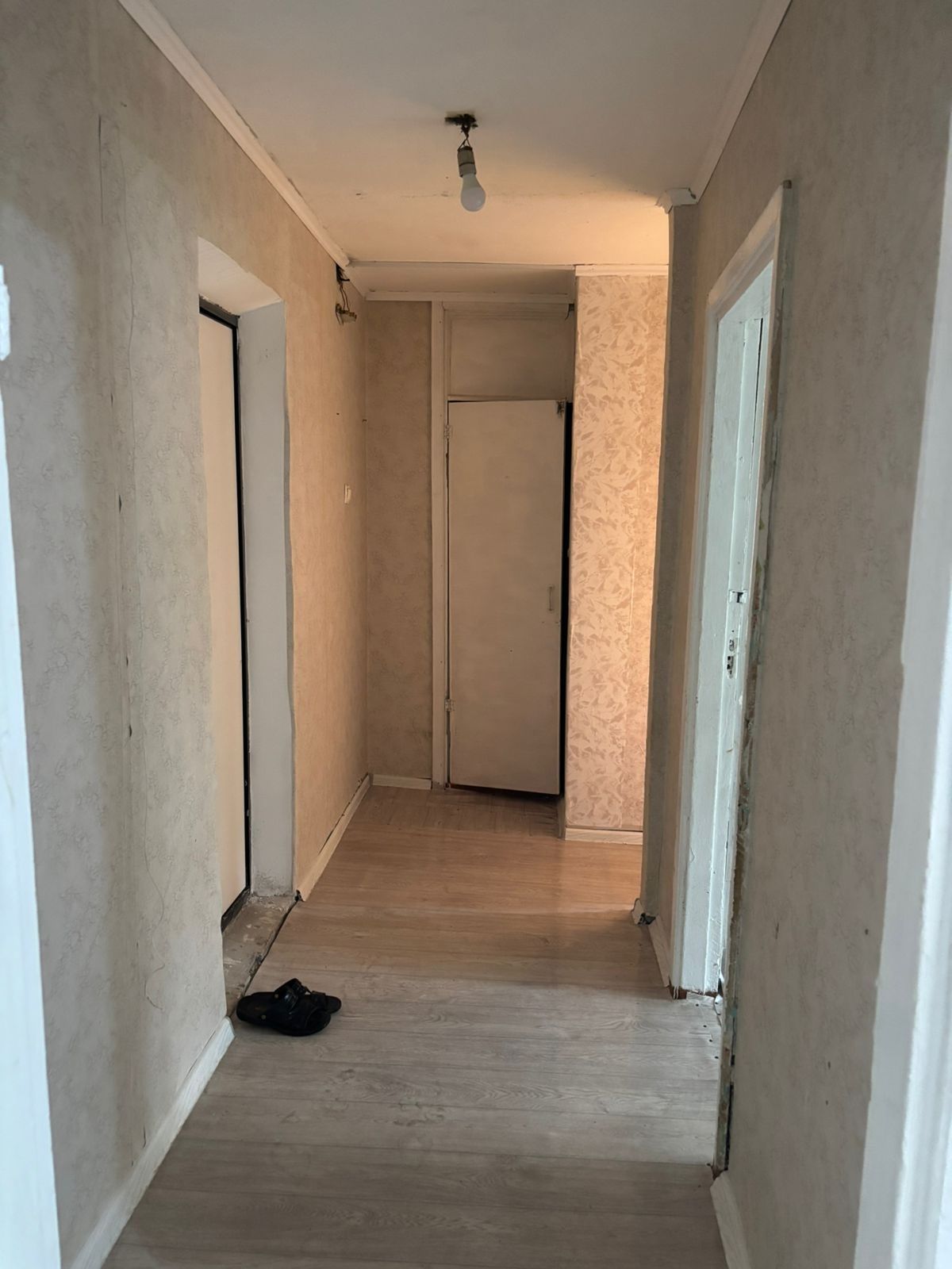 Продам 2 ком кв Жанибек 85