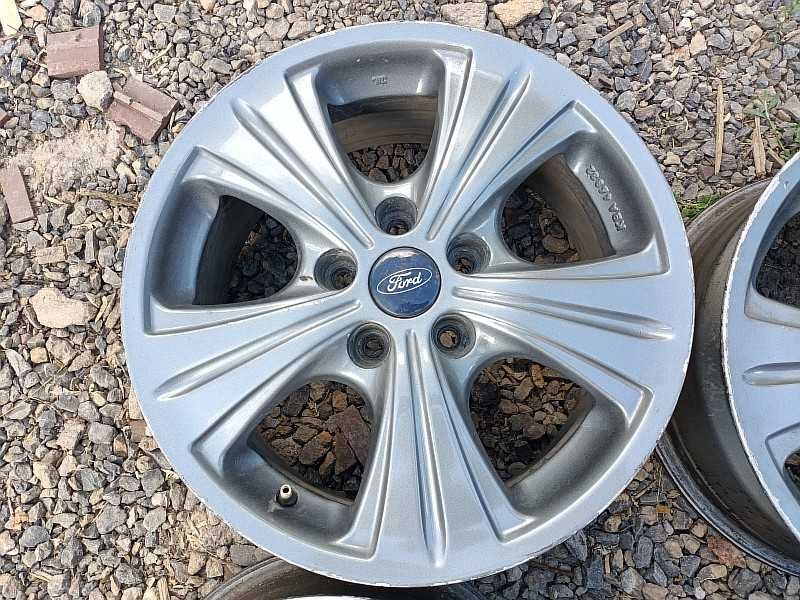 Продам оригинальные легкосплавные диски фирмы "Rial" на Ford.