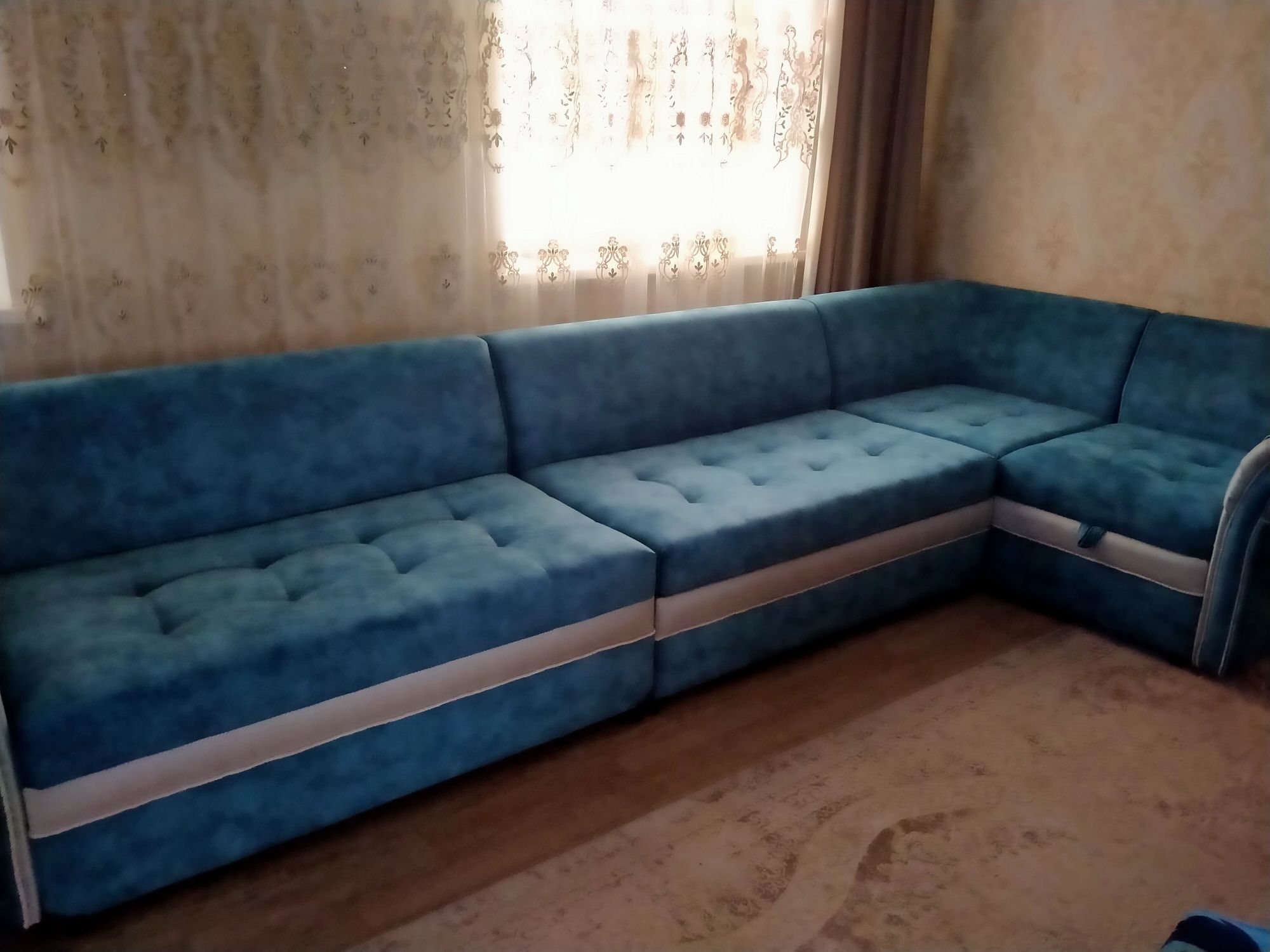 Жаңа диван сатылады