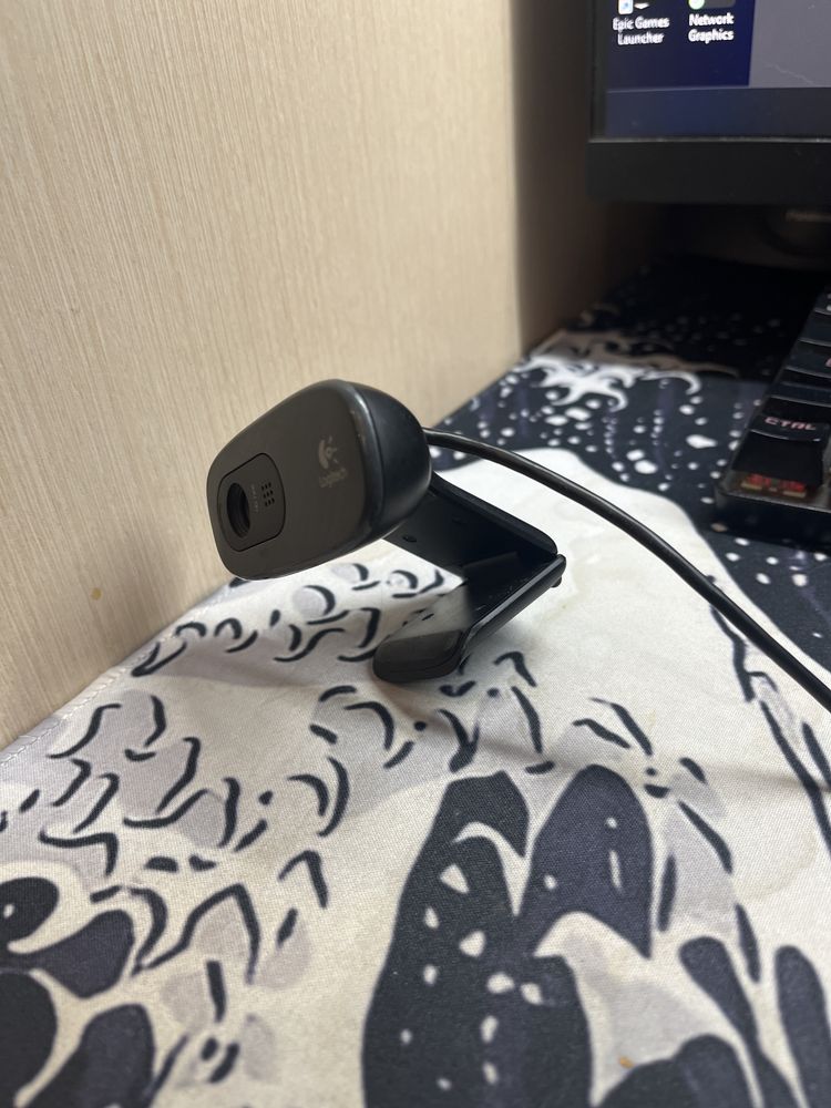 Веб камера Logitech c270