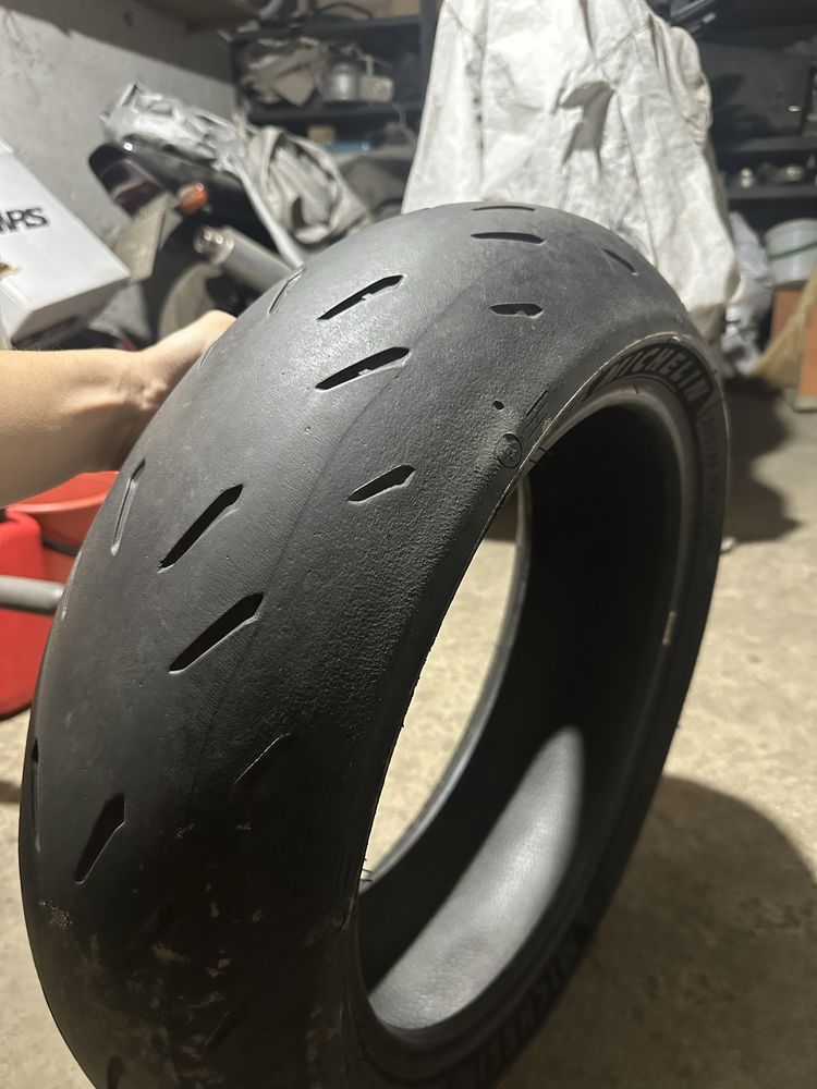 Мотошины б/у Michelin Power RS 2CT+ (R17 120/70, R17 200/55)