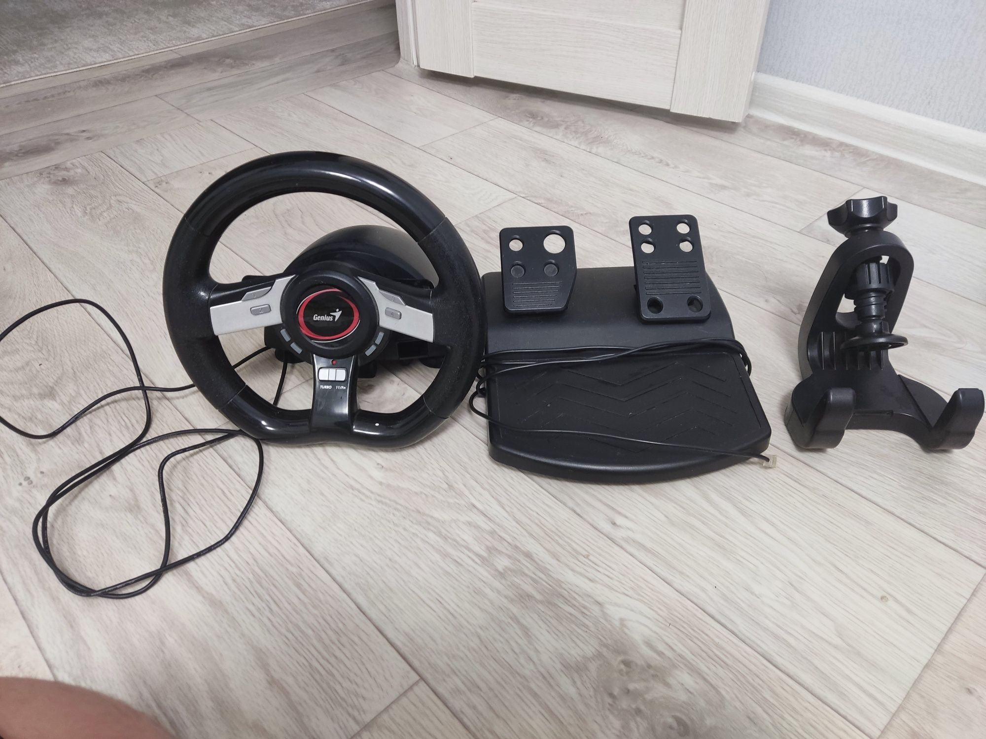 Руль Genius turbo