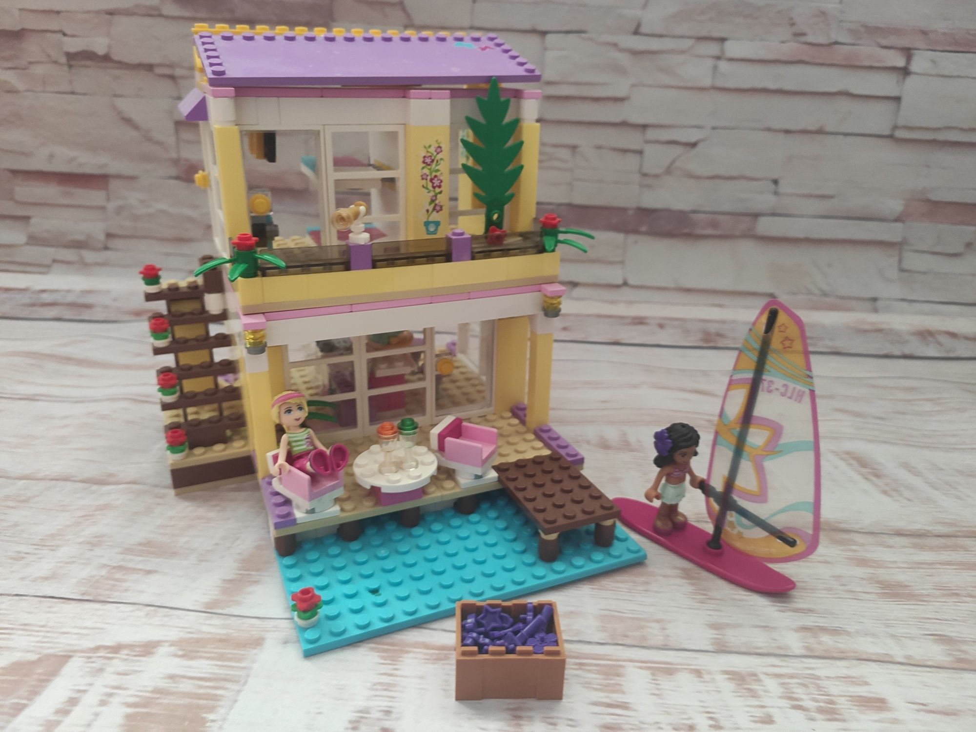 Пляжный домик Стефани Lego Friends