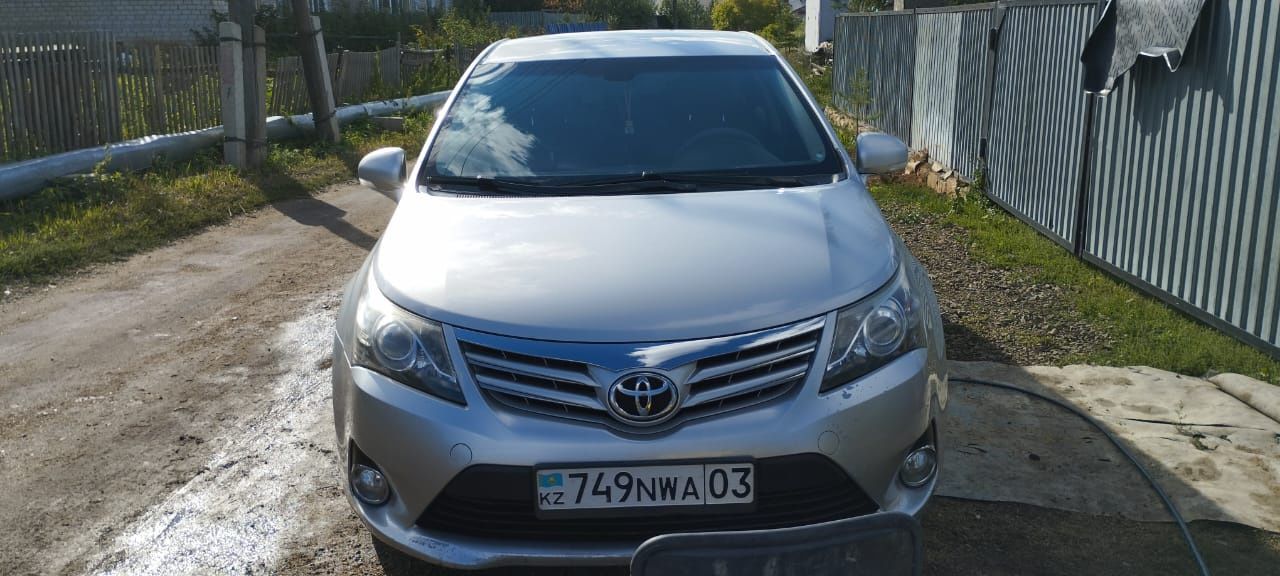 Продат Toyota avensis