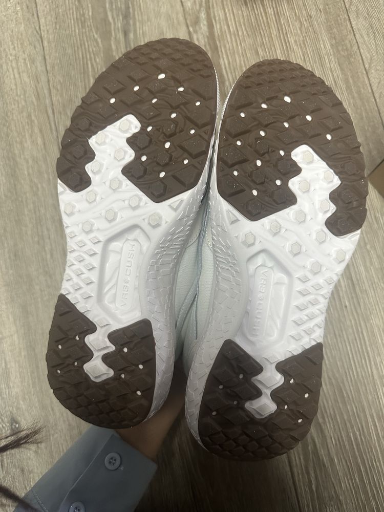 Новые кроссовки vans