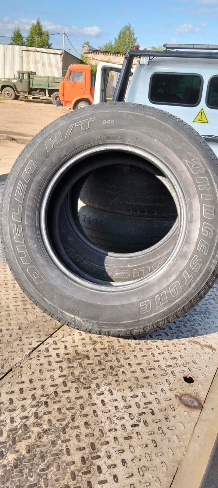 Резина  265/65/R17