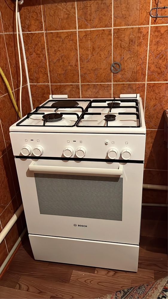 Газовая плита с духовкой