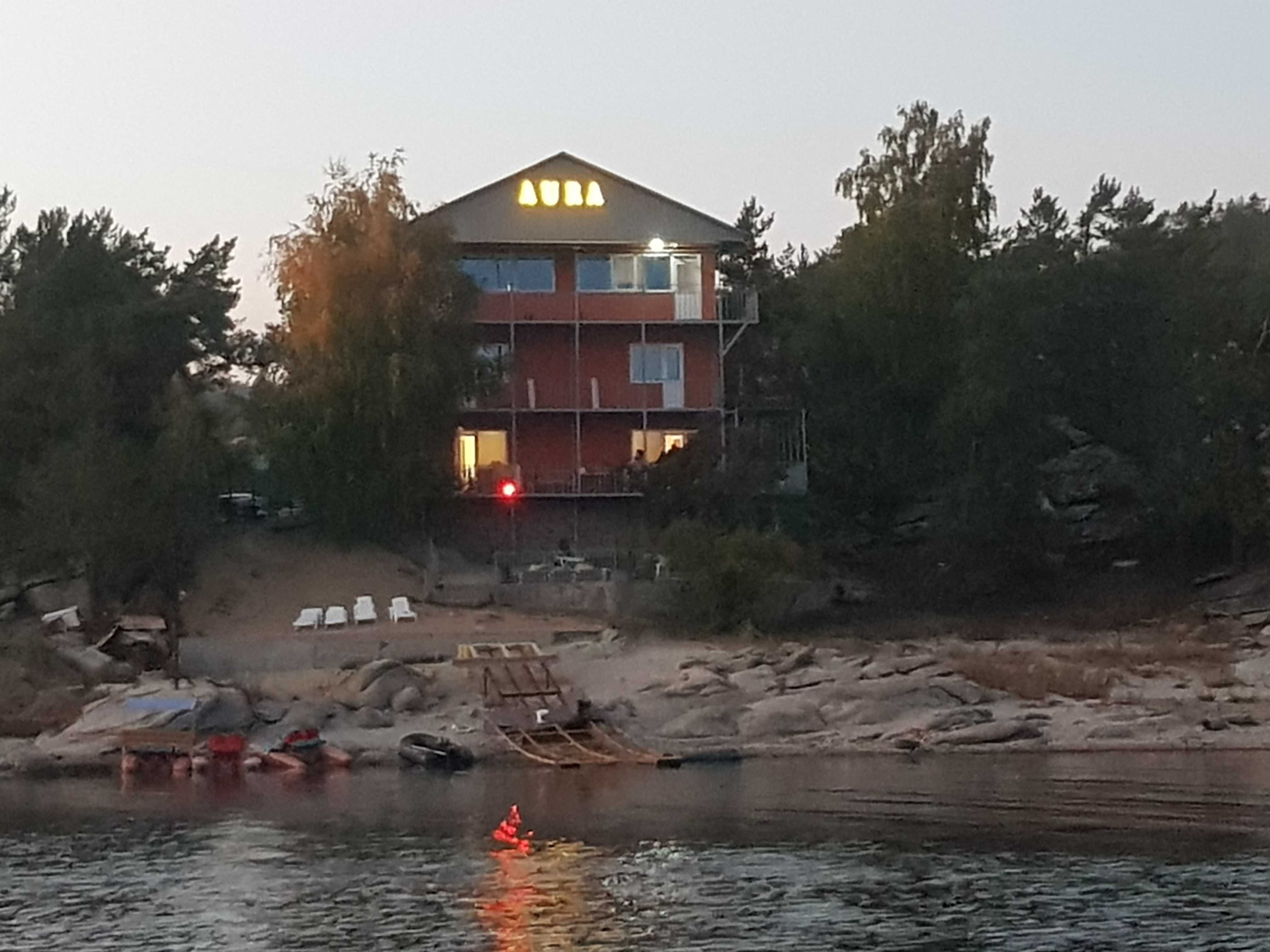 Продам дом, коттедж, гостиницу, на Бухтарме в Голубом заливе