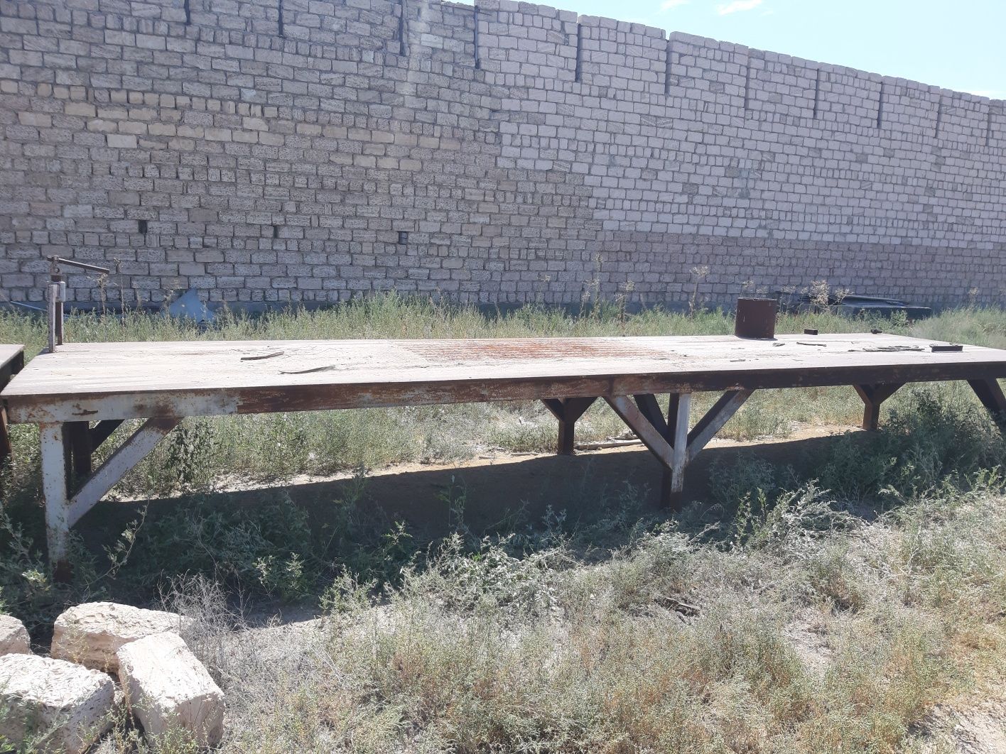 Стол металлический