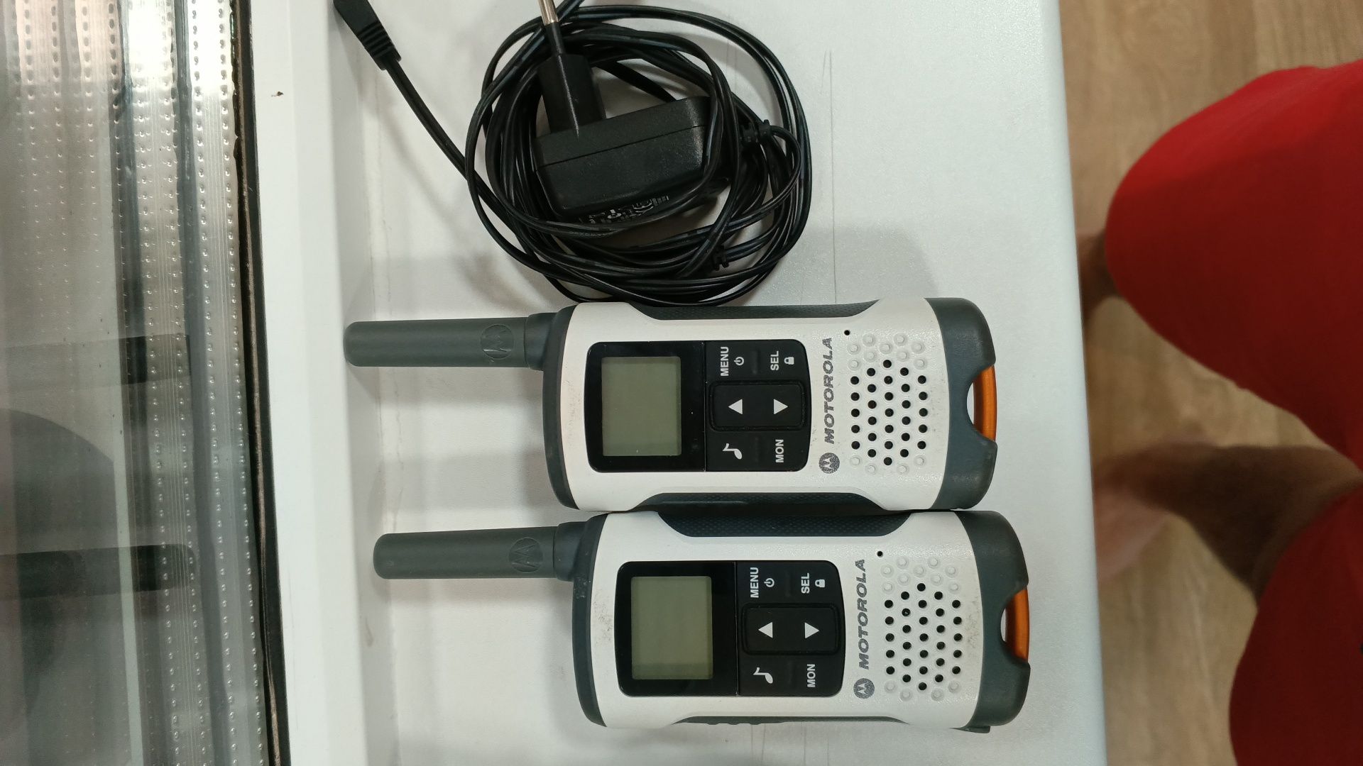 Продам рации Midland gxt1050 и motorola  t-40