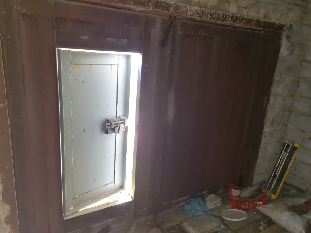 Продам гараж за спеццоном