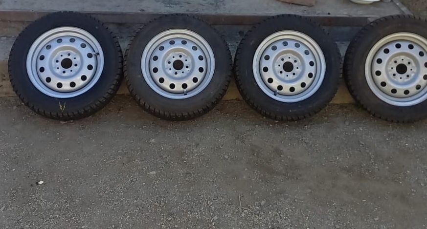 Продам зимние шины