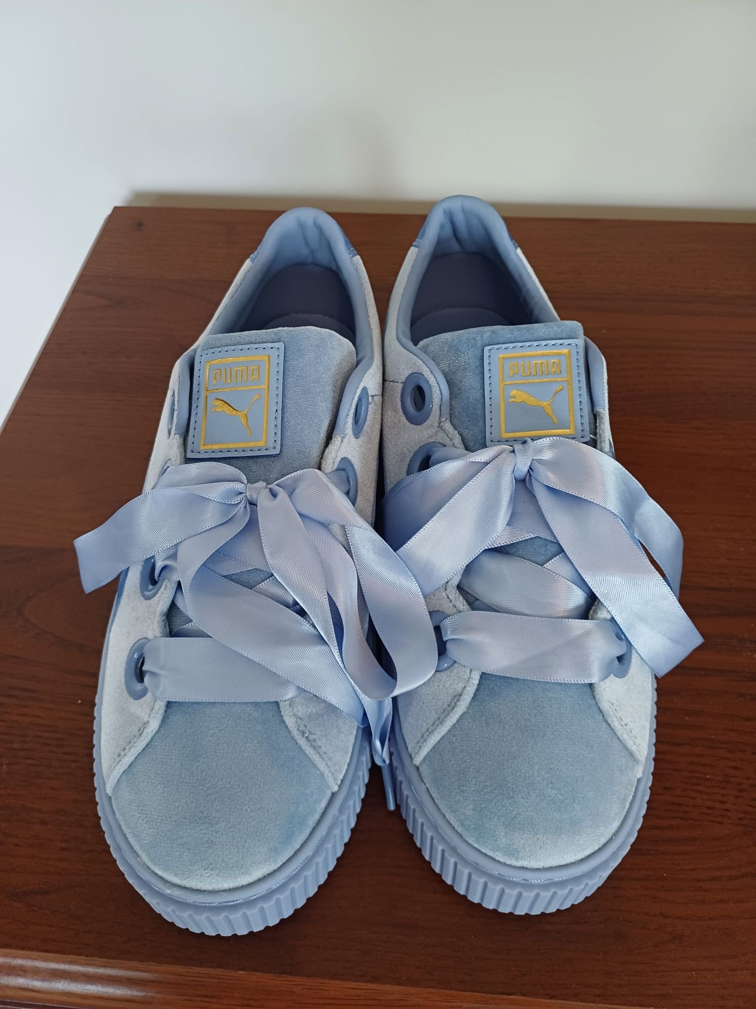 Продам новые кроссовки PUMA