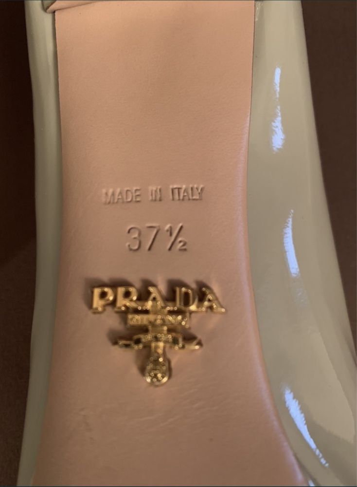 Туфли Prada