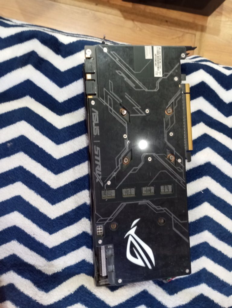 Видеокарта Asus GeForce GTX 1080 ROG Strix 8Gb 256bit GDDR5X (ROG-STRI