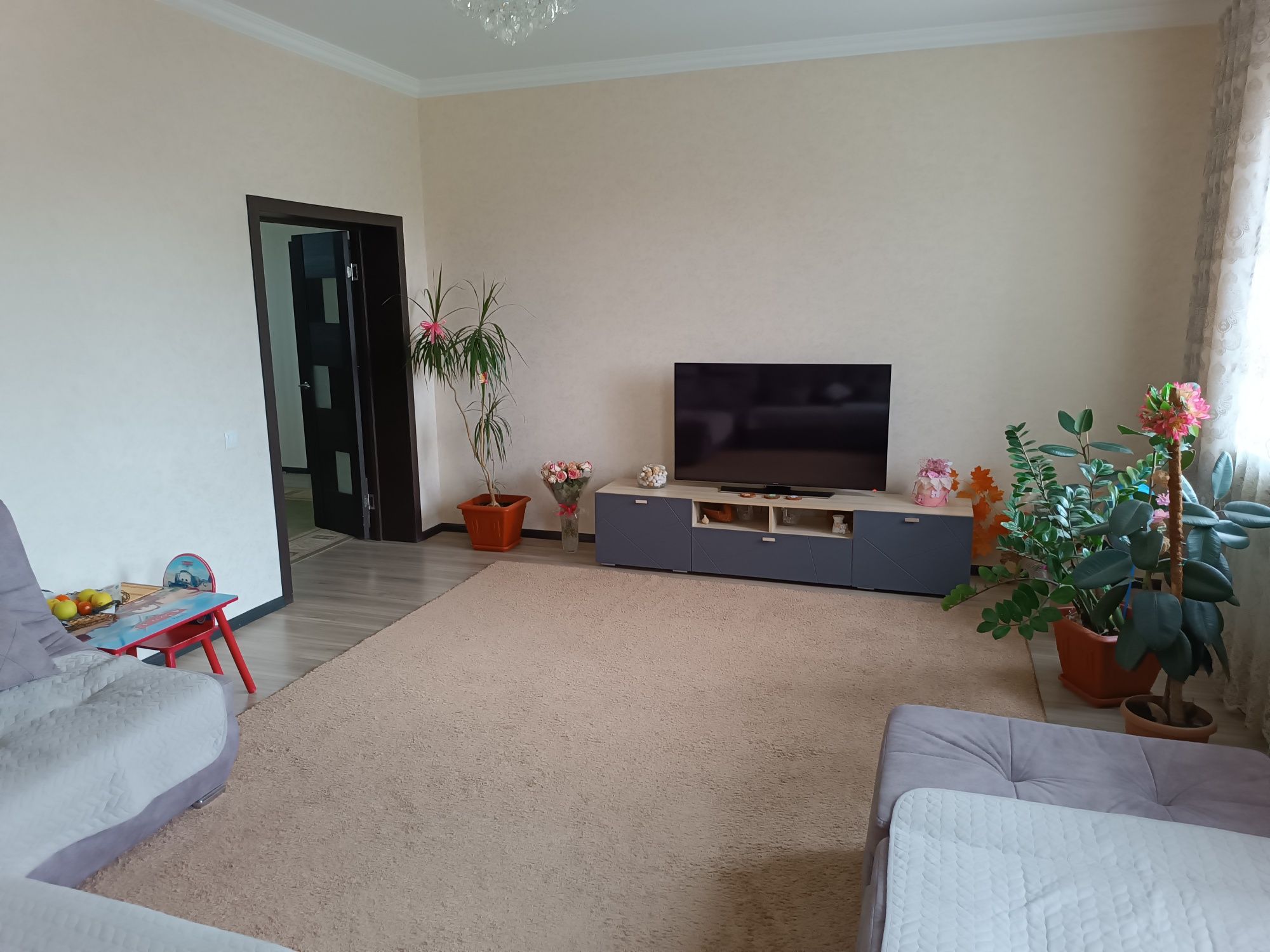 Продам дом 4 комнаты, 142кв.м и хозпостройки 122кв.м. г. Косшы