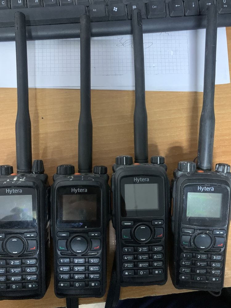 Продам б/у Рацию Hytera PD 785 G