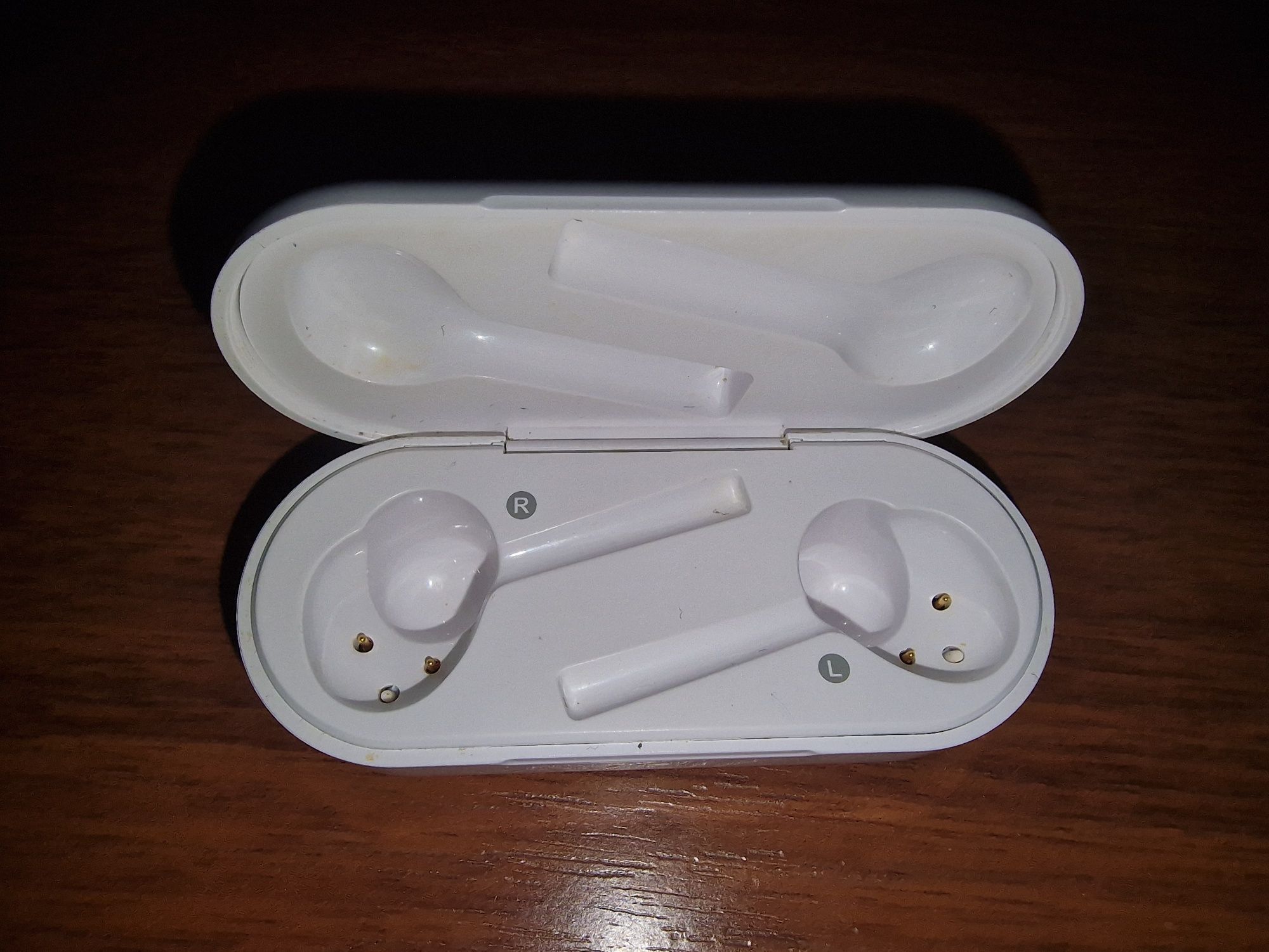 Кейс (зарядка) для наушников HUAWEI FREE BUDS оригинальный