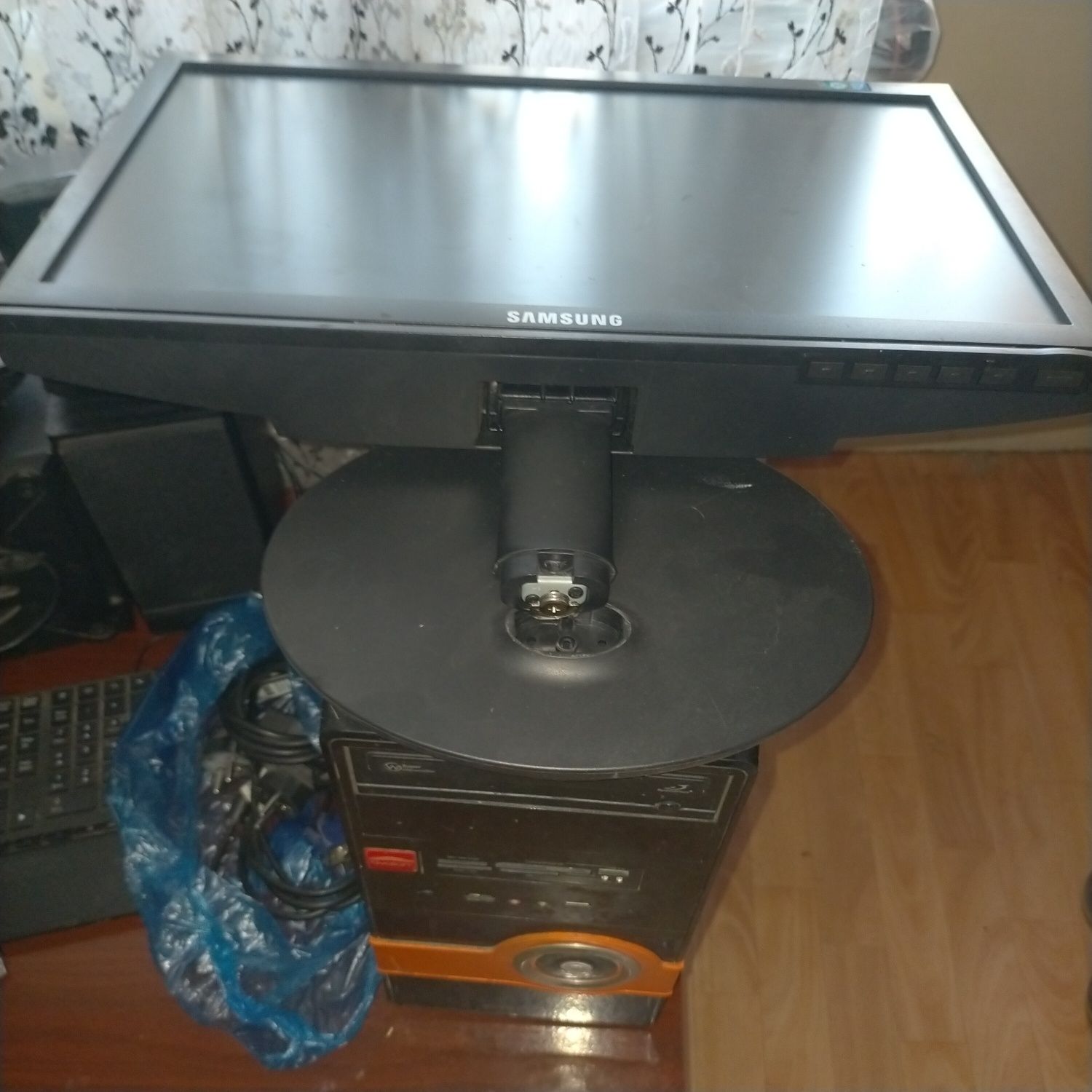 Продам комплект.