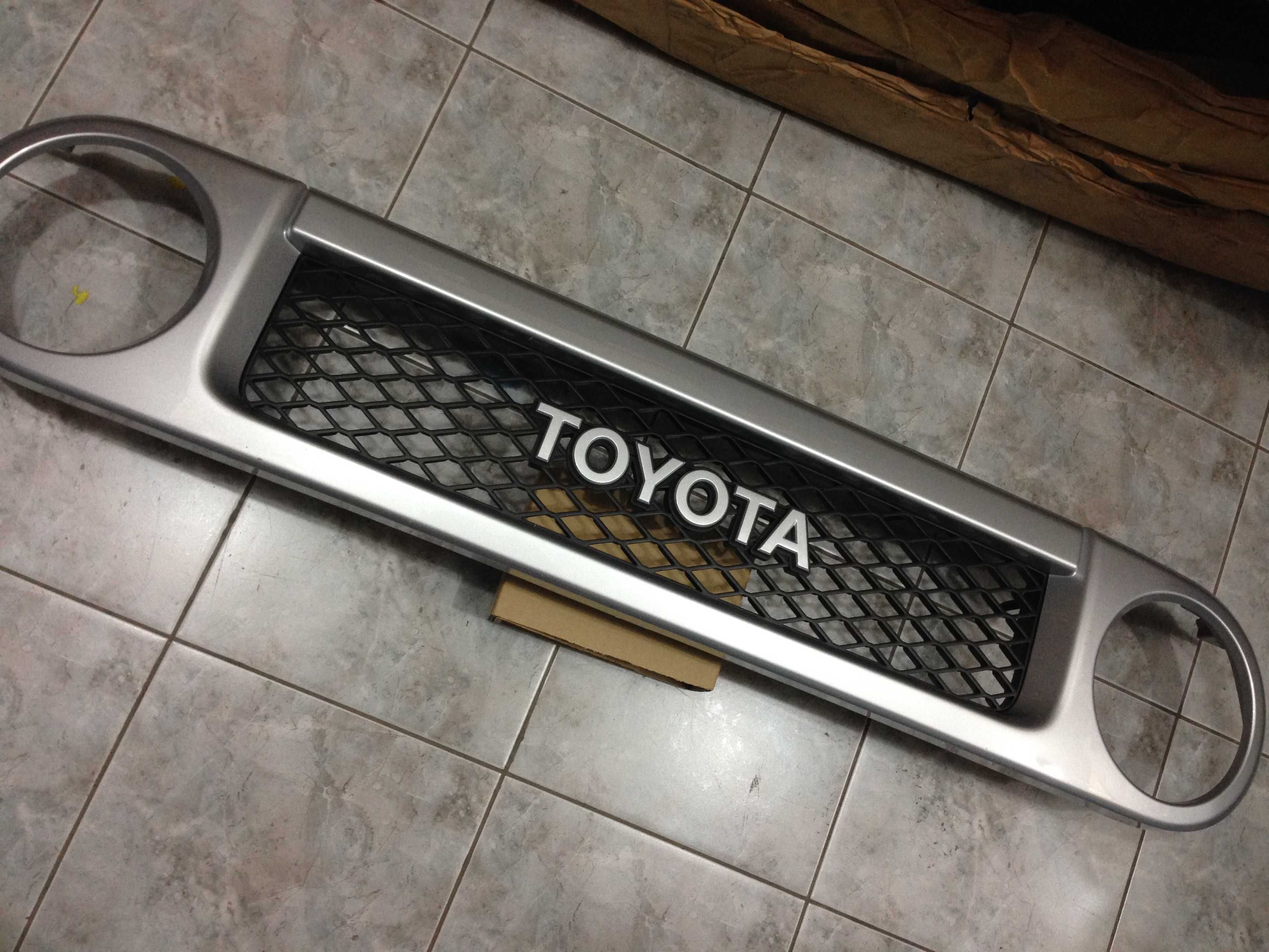 Бампер, крыло, крепление, накладка на Toyota FJ Cruiser