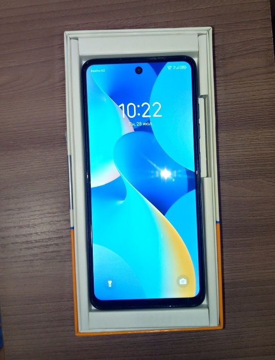 телефон Texno 20 c spark