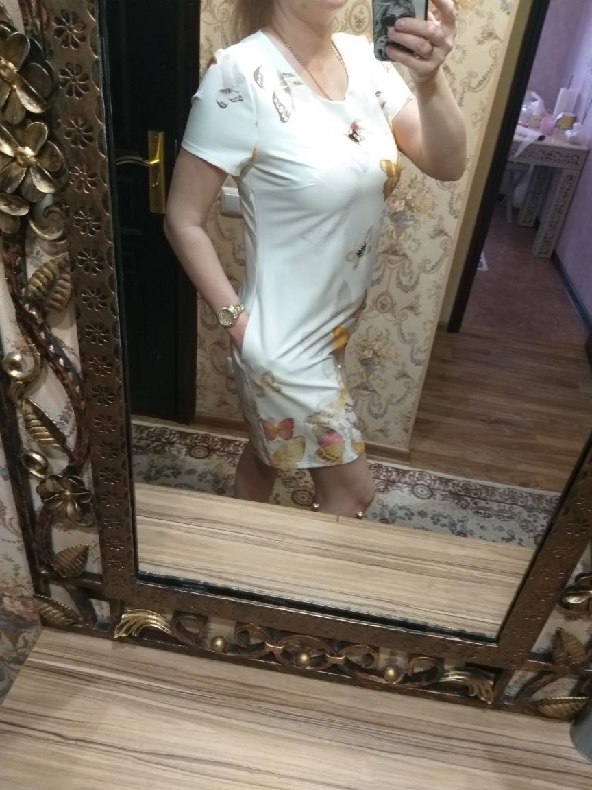Платье с бабочками