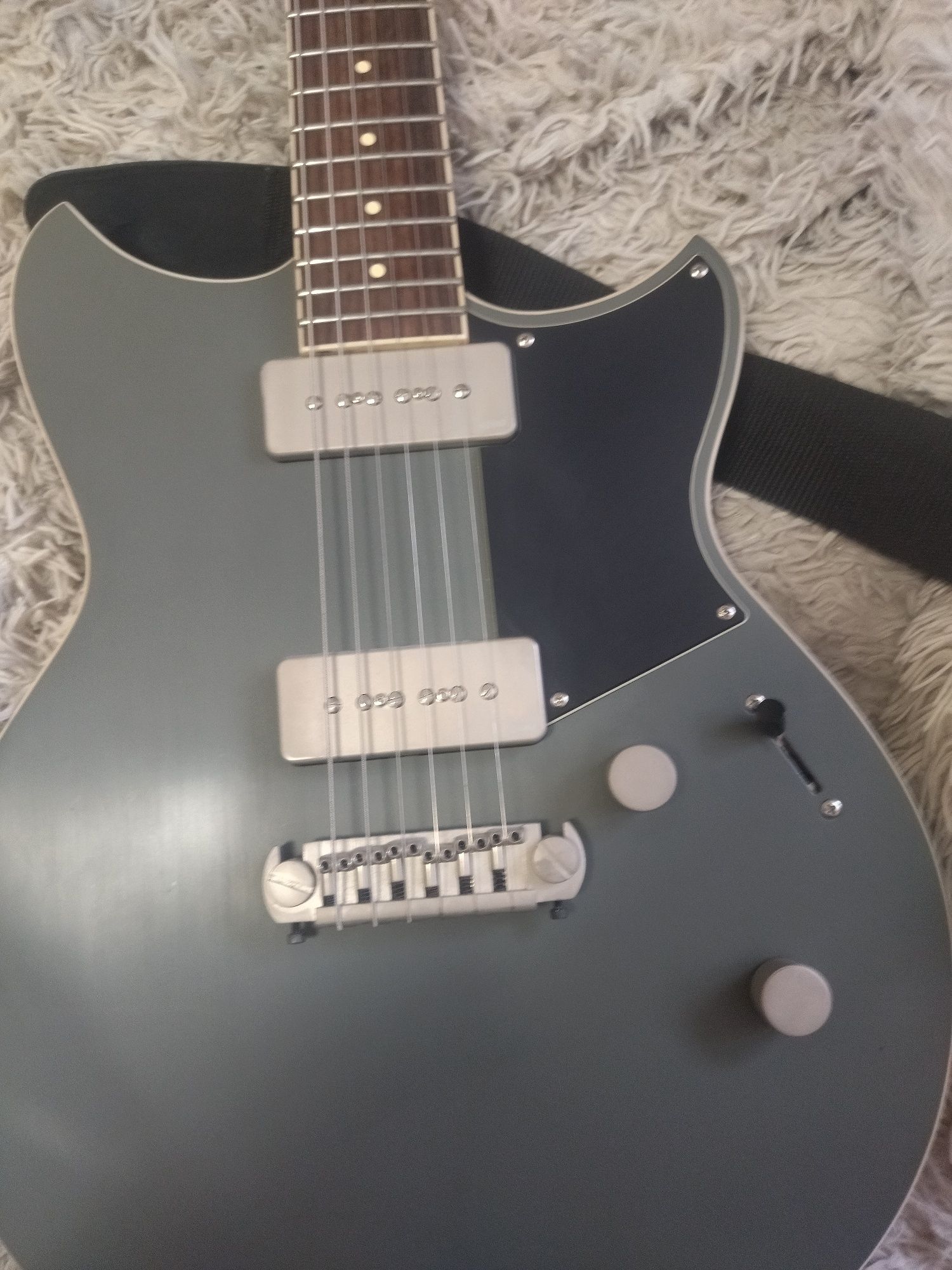 Электрогитара Yamaha REVSTAR RS502 в хорошем состоянии