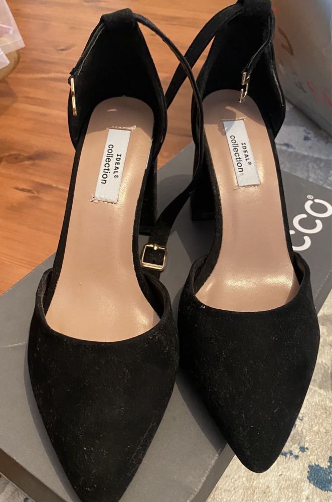 Туфли женские. 3 пары 23 000