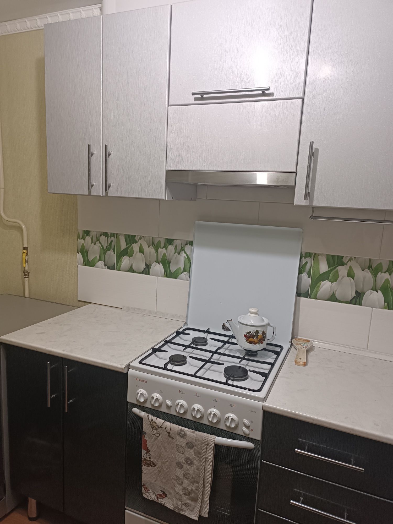 Продам угловую кухню