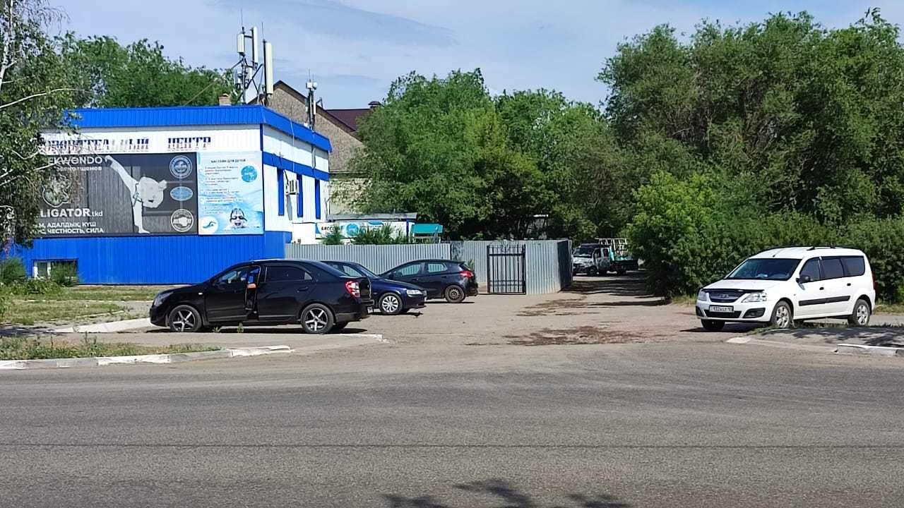 Жилой 2-х этажный 8-ми квартирный отдельно стоящий дом, 5 сток.