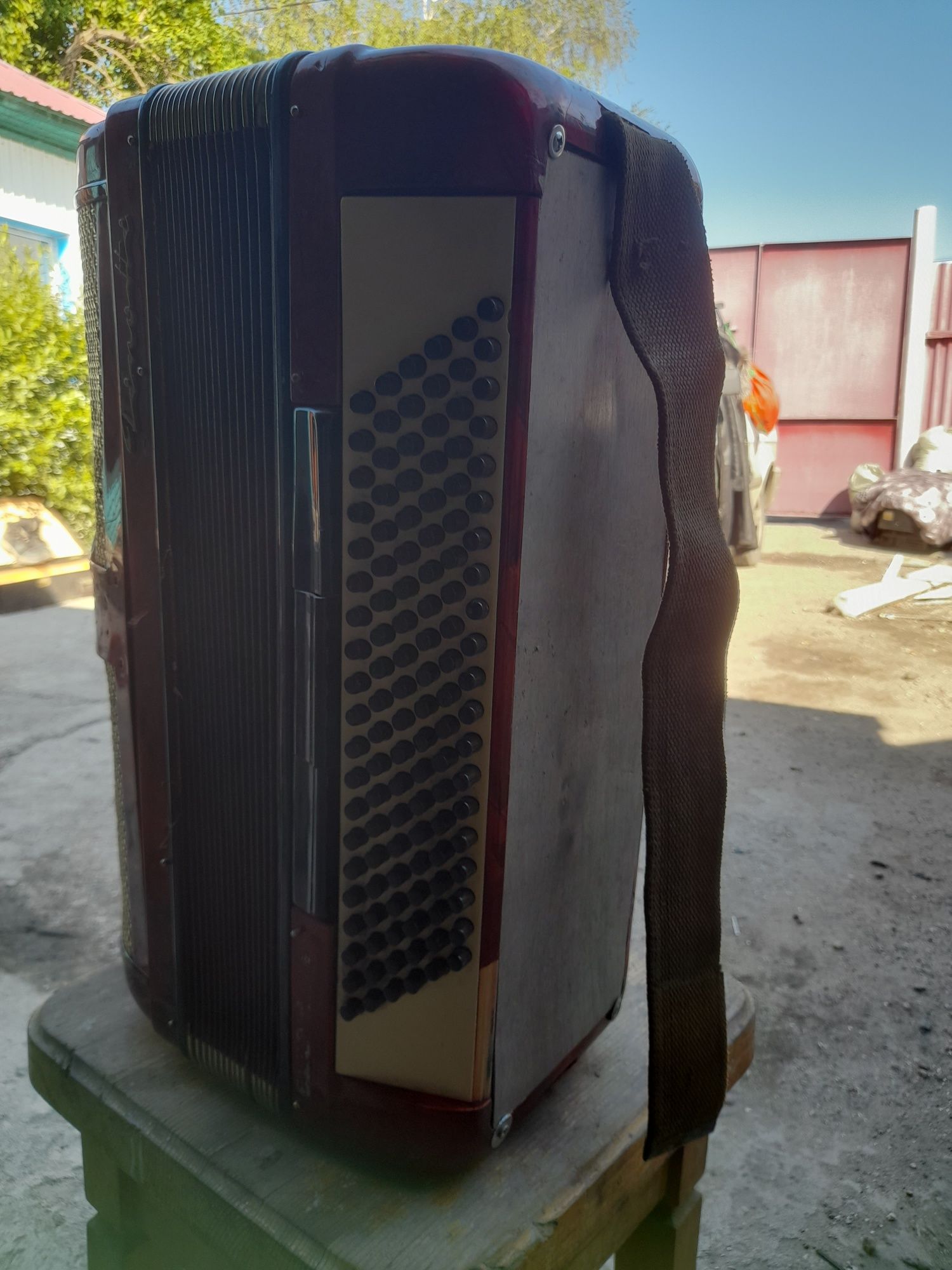 Аккардион б/у продам или обмен на баян
