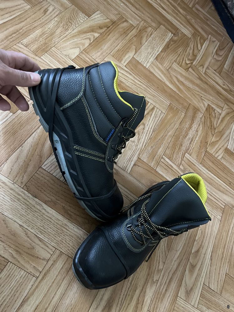Продам обувь