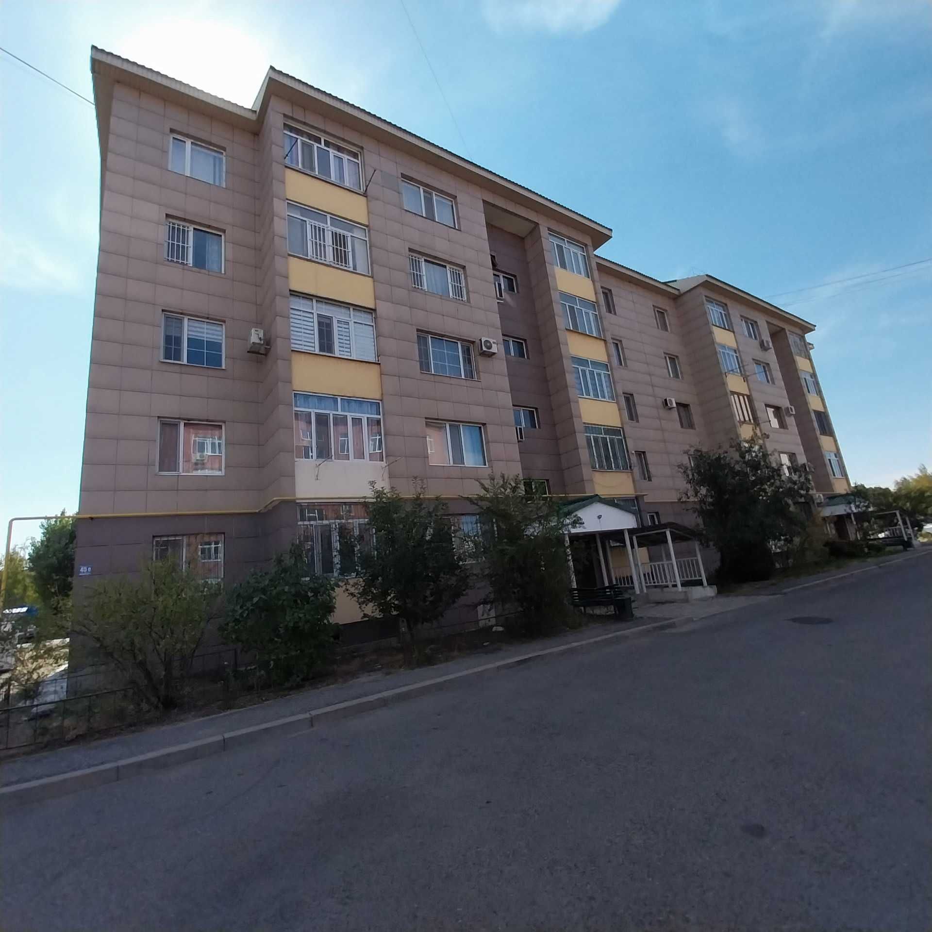 Продам 2-х Комнатную  Квартира  мкр Каратал
