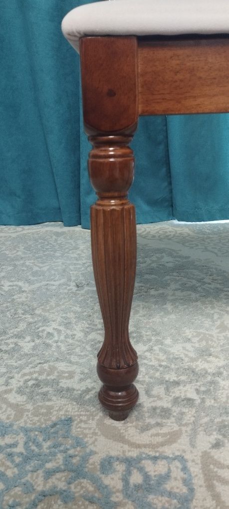 Продам шикарные стулья