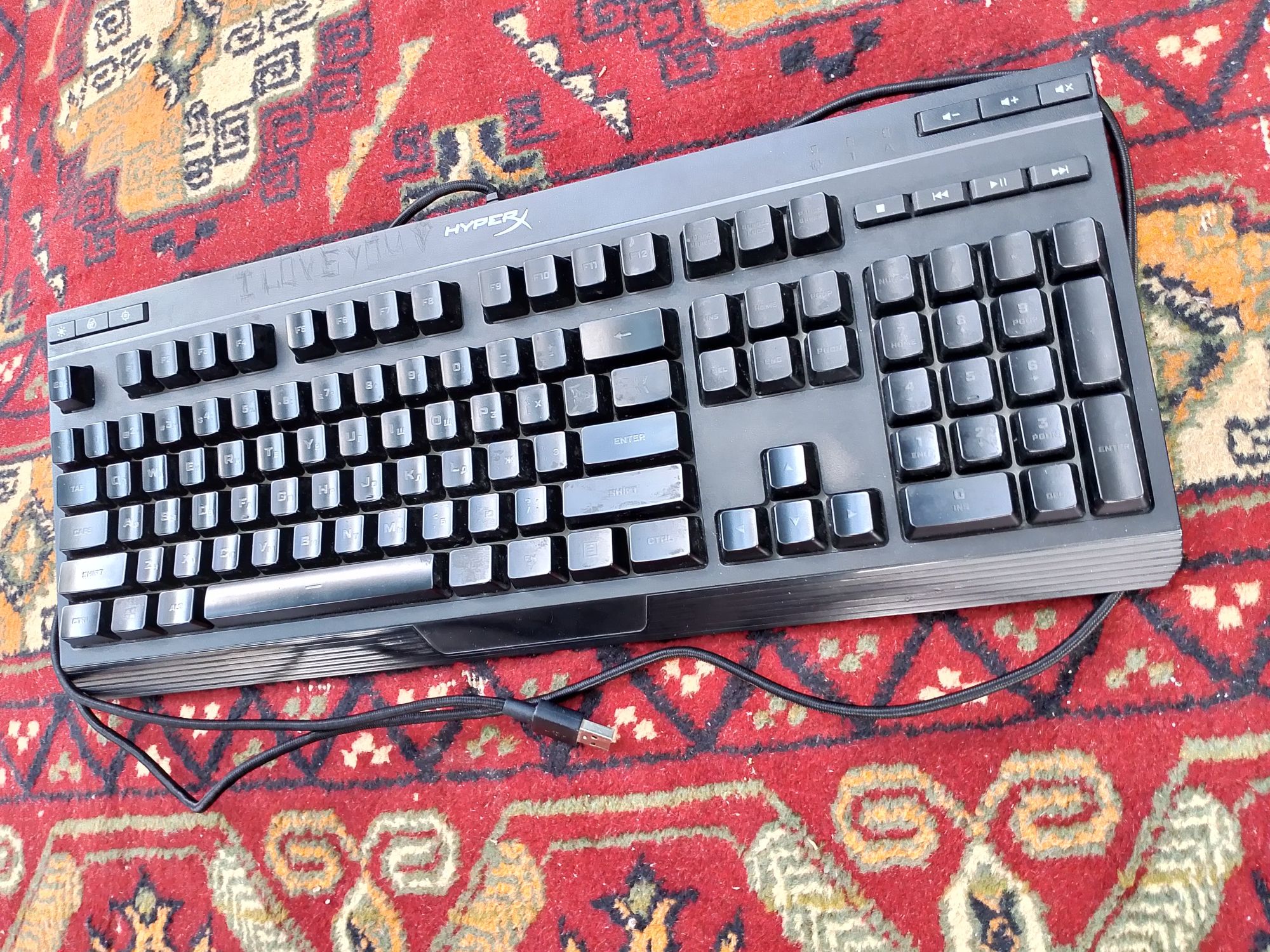 продам СРОЧНО Клавиатуру HyperX