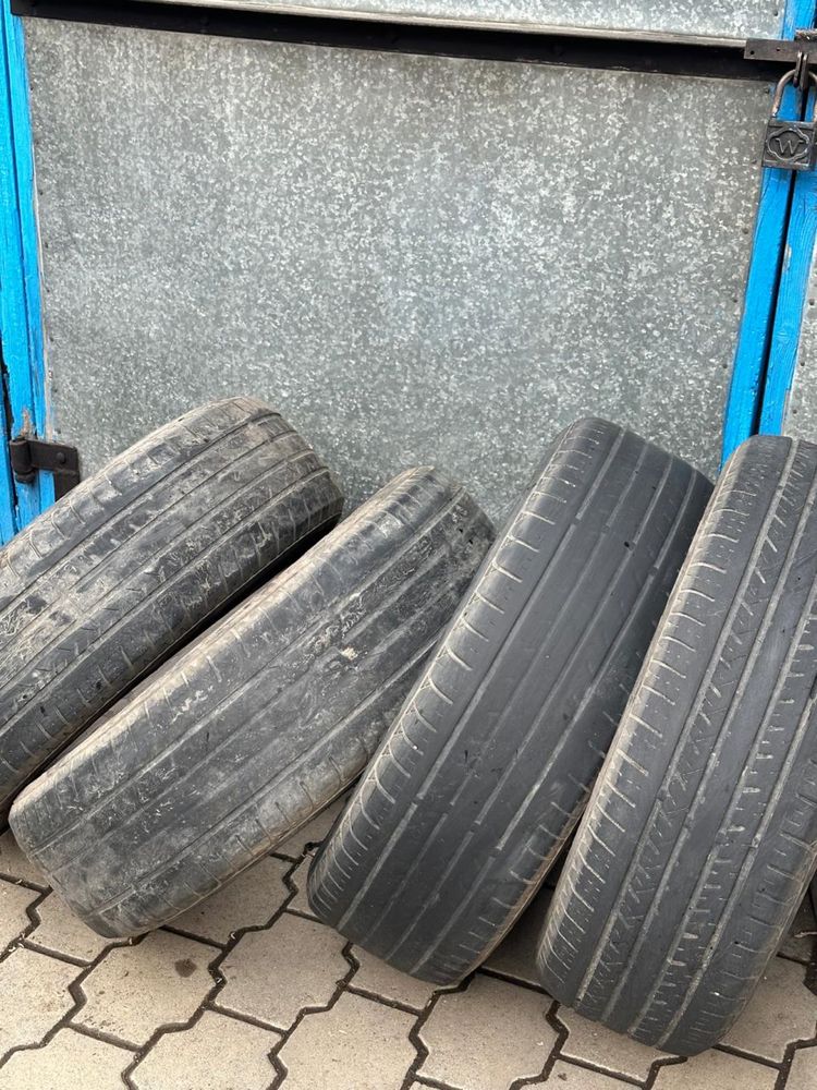 Шины комплект 225/60/18