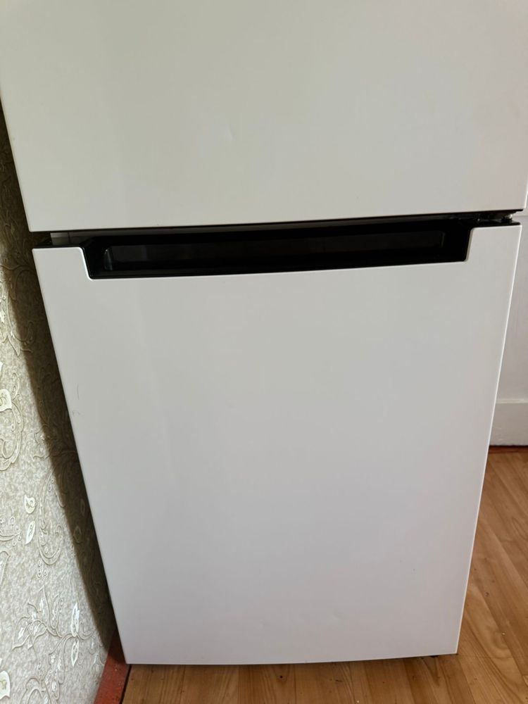 Indesit холодильник