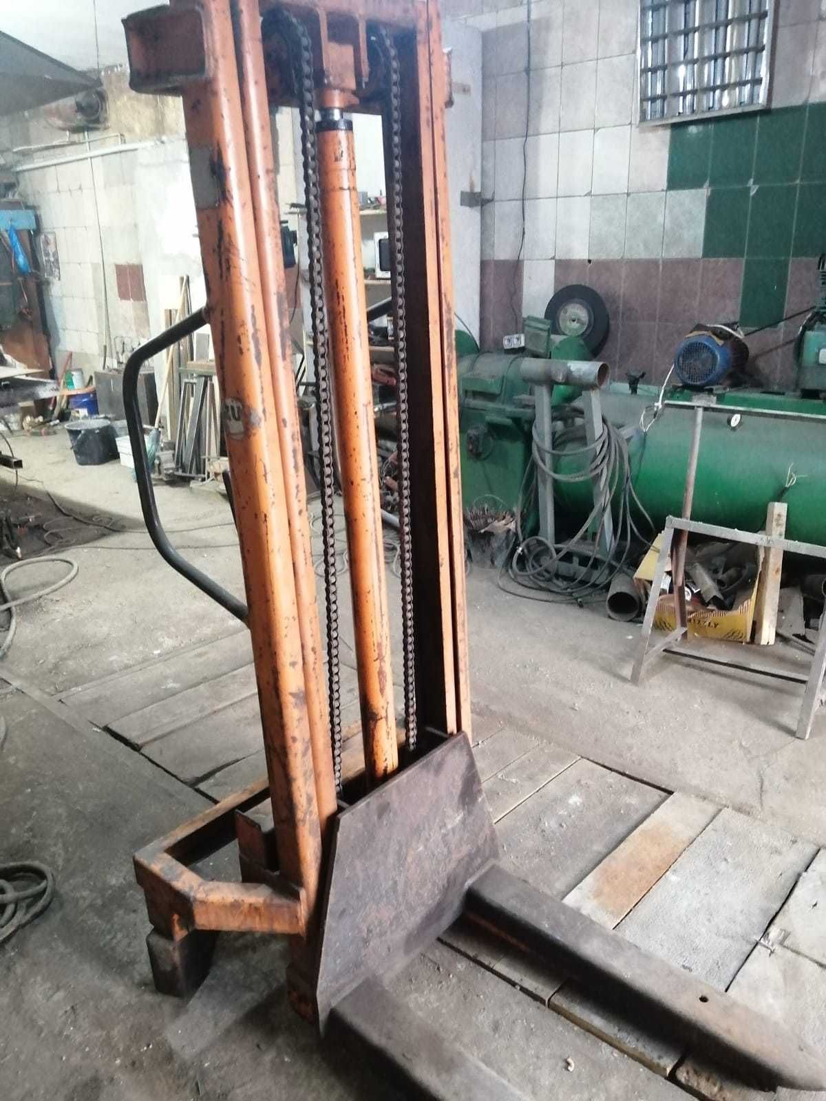 Продам Штабелер Б/У