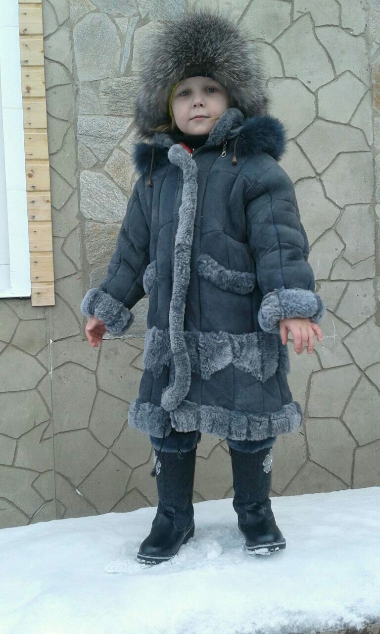 Продам две шапки натуралка