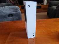 Продам б/у Xbox Series S