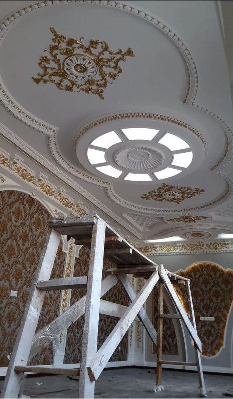 Камни потолки баррельефы