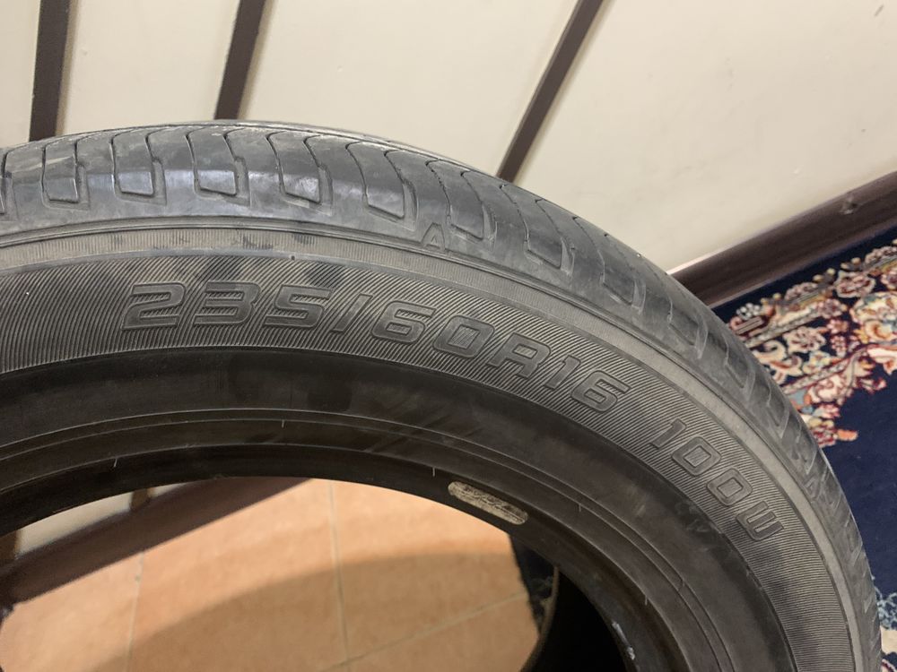 Продам шину один штук 235/60/16
