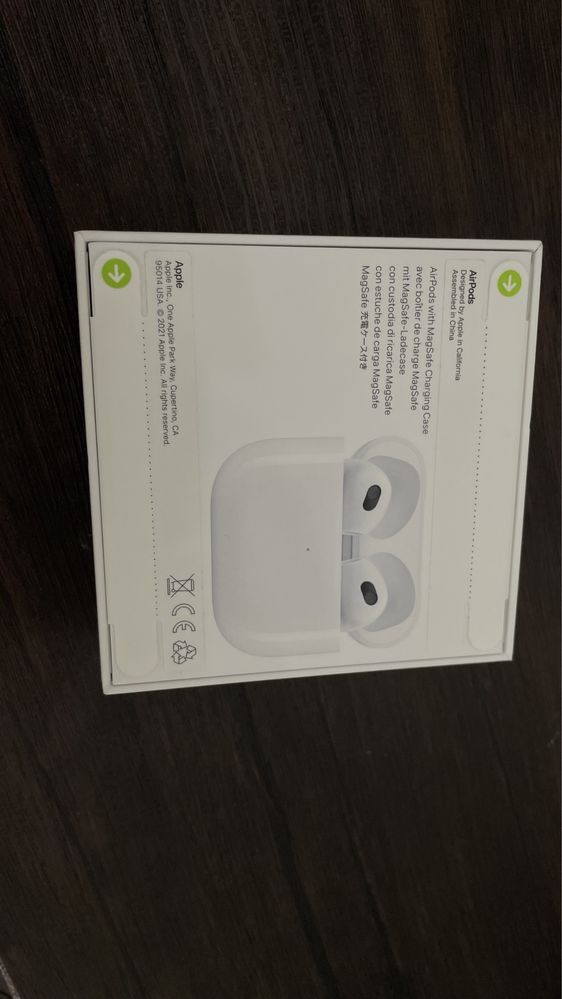 Наушники Airpods