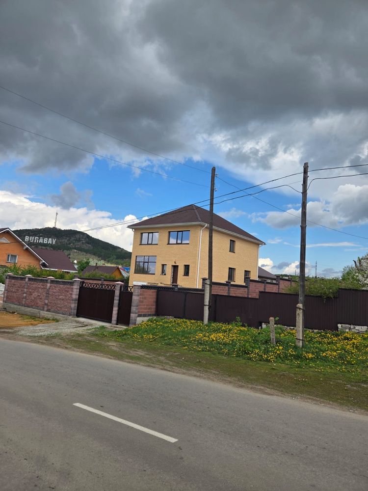 Продам коттедж 3 этажа