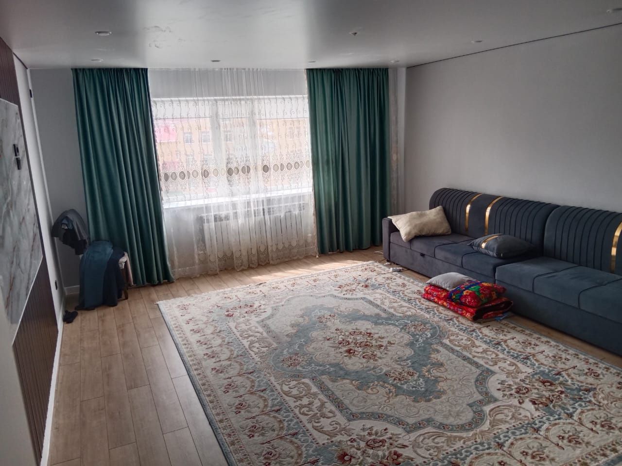 Продам квартиру 87 кв м в центре батыс 2