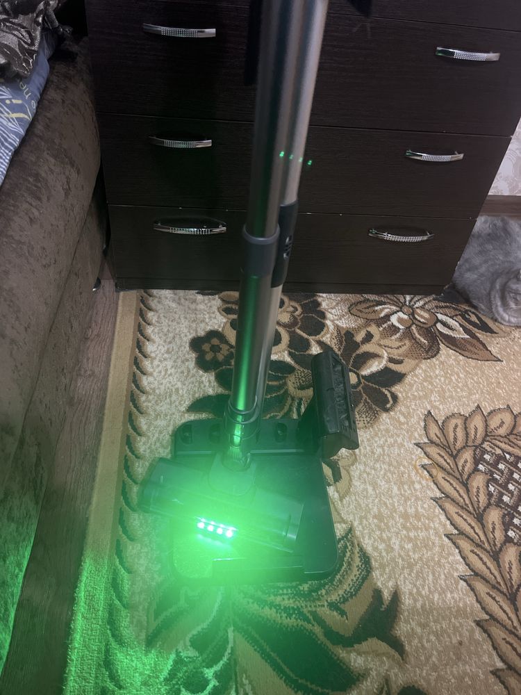 Пылесос Kemel вертикальный
